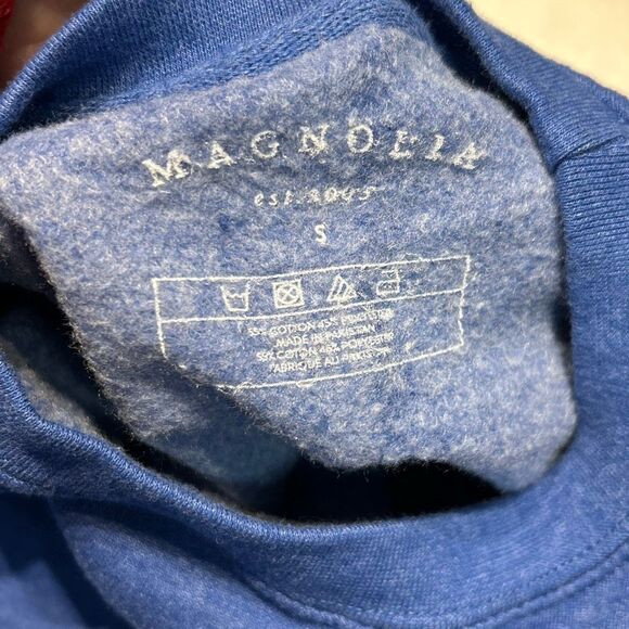 Magnolia Sweatshirt Womens Sz S Blue Retro-Style Graphic Waco TX Fixer Upper - Picture 4 of 6